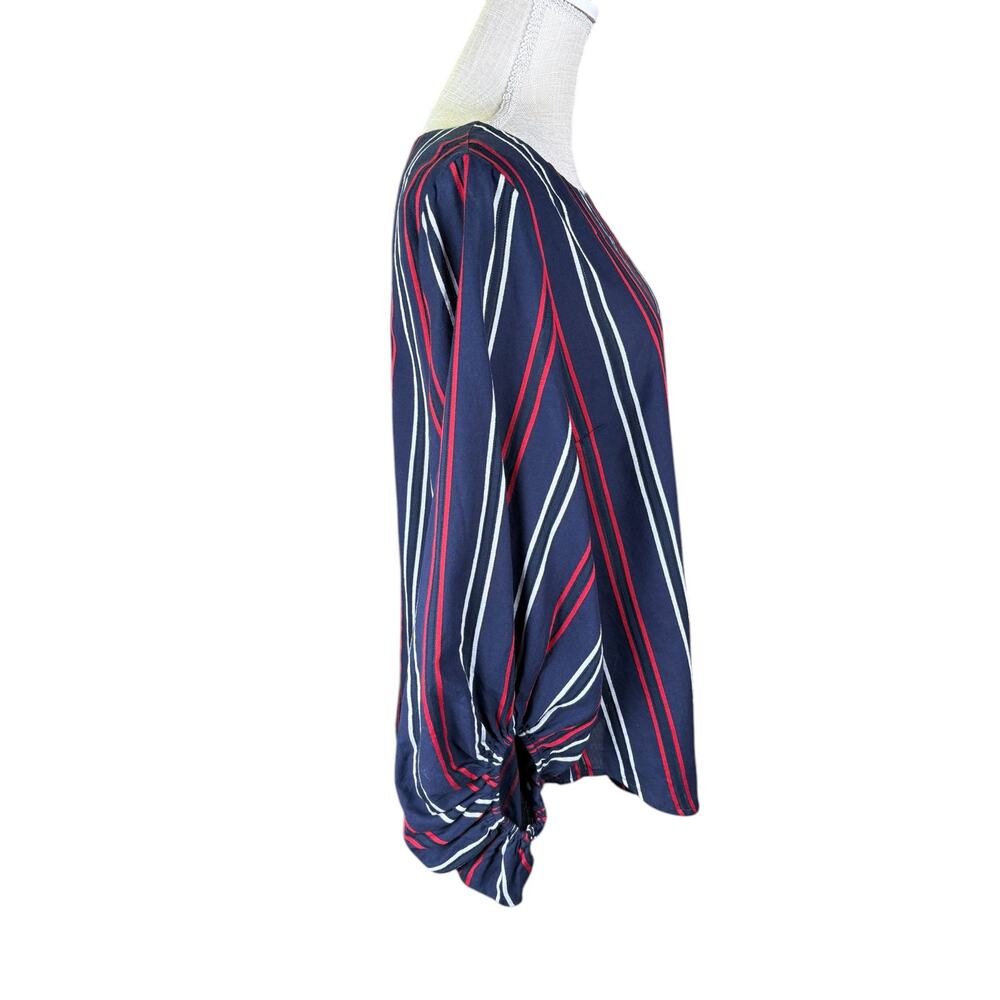 CAbi Blouses Set Bundle Lot of 2 Womens L Freedom Flag Cherry Blossom 5516 5712 - Picture 6 of 16